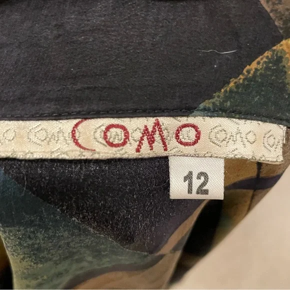 Geometric Patterned Button-Up Shirt - Picture 5 of 5